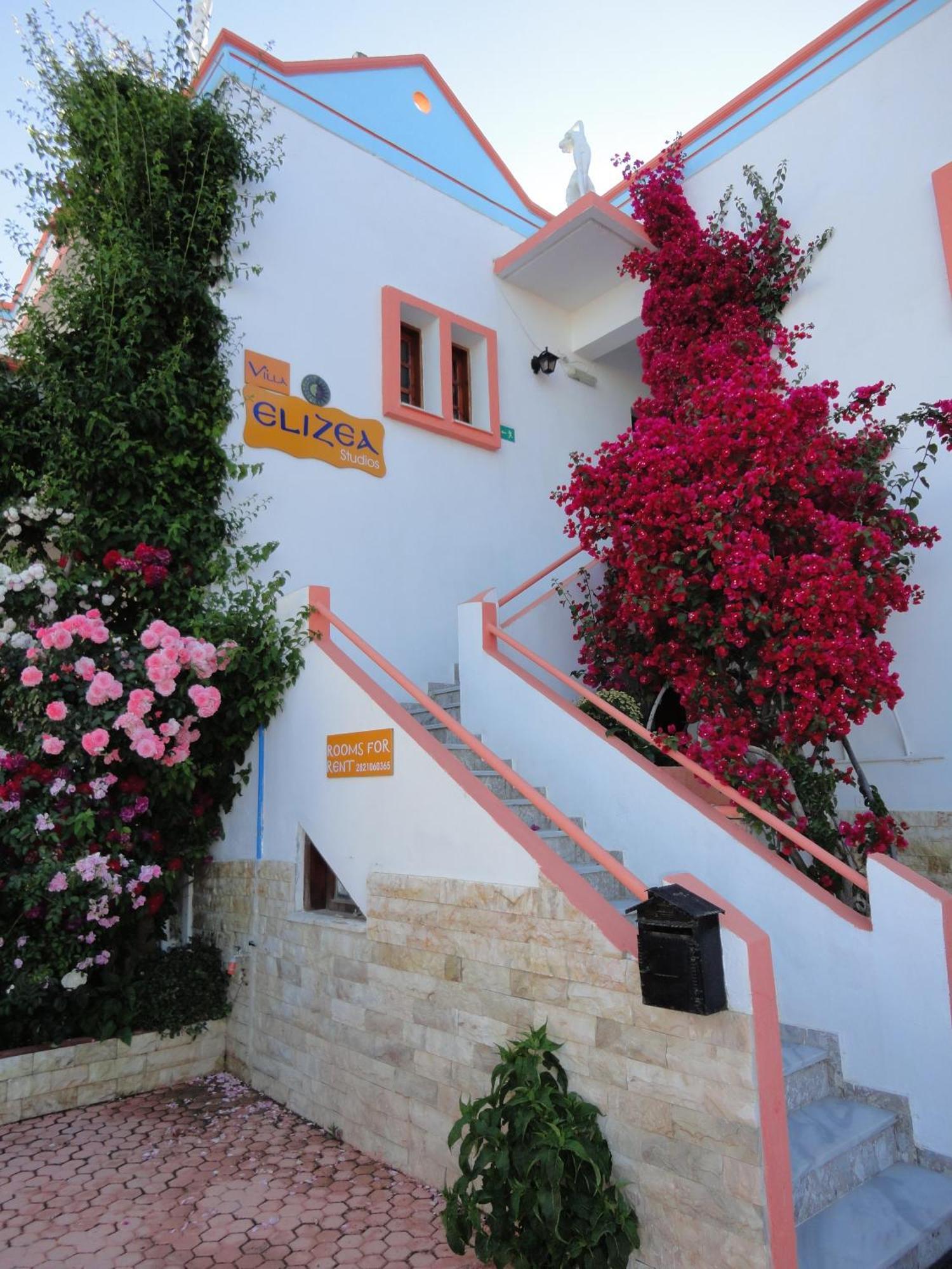 Villa Elizea Stalos Exterior photo