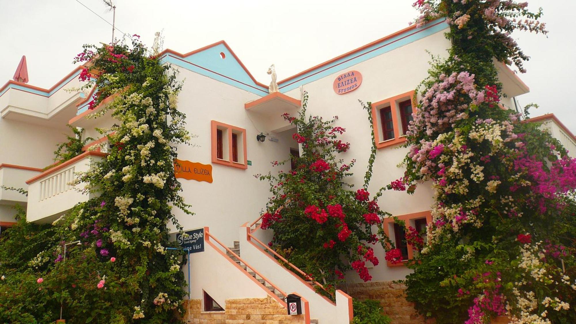 Villa Elizea Stalos Exterior photo
